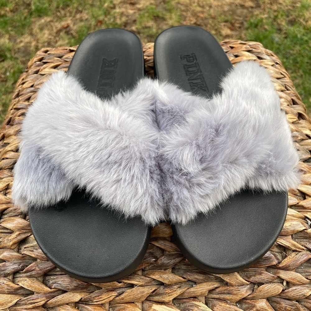 Victoria Secret Pink Retro Gray Fuzzy Furry Limited Edition Slide Sandals